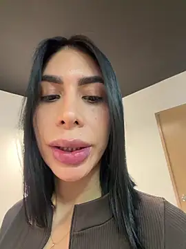 Snapshot of Dj_scarlettmorreti chatting on 05/22/26, 03:39 Dj scarlettmorreti online show from 05/22/26, 03:39