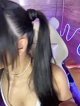 Bubalu Uwwu online show from 12/15/25, 04:28