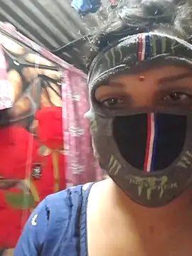 Snapshot of HotSexyBoudi chatting on 10/31/25, 09:10 HotSexyBoudi online show from 10/31/25, 09:10