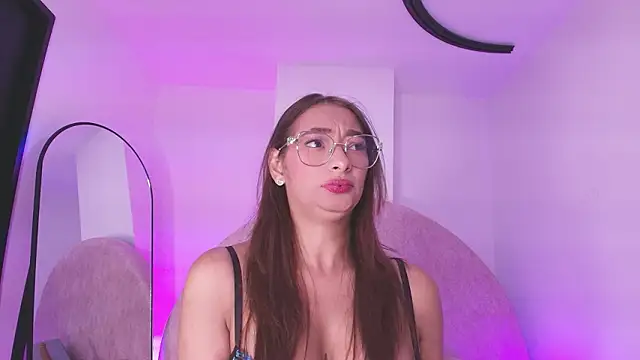 vale ross  online show from 03/17/26, 03:00