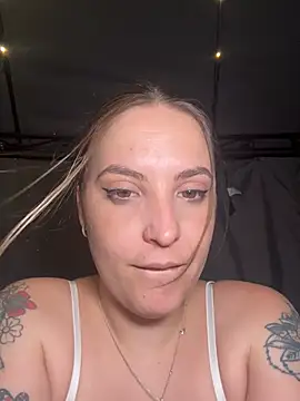 Snapshot of LiliMorganxxx chatting on 07/13/26, 08:44 LiliMorganxxx online show from 07/13/26, 08:44