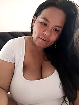 Julieta-tits online show from 06/16/26, 04:20