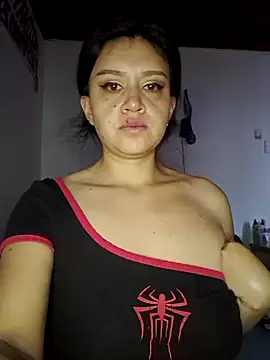 Snapshot of lombarlana-89 chatting on 05/07/26, 12:32 lombarlana-89 online show from 05/07/26, 12:32