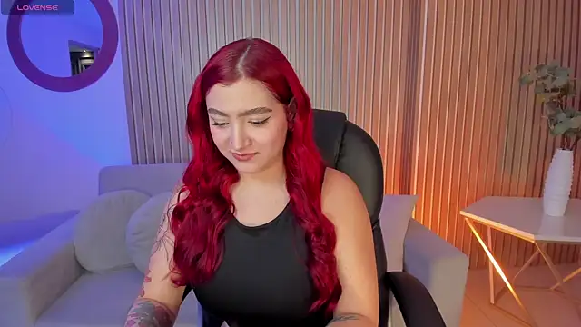 ViolettCastel online show from 02/25/25, 07:47