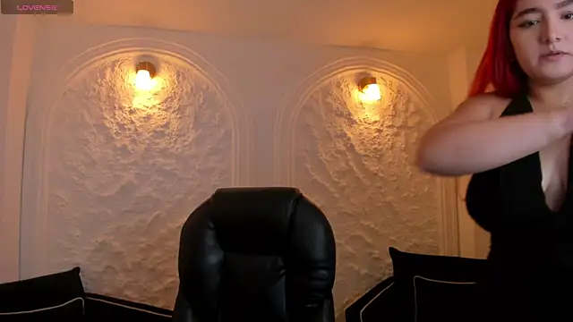 ViolettCastel online show from 10/05/25, 05:44