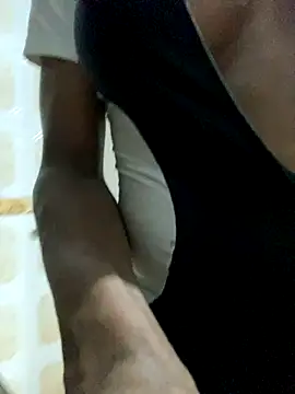 sweetsarabig22cm online show from 01/06/26, 11:07