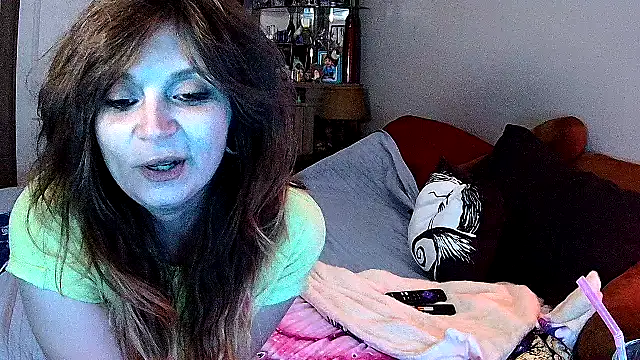 ZeelaXoXo online show from 01/14/26, 05:24