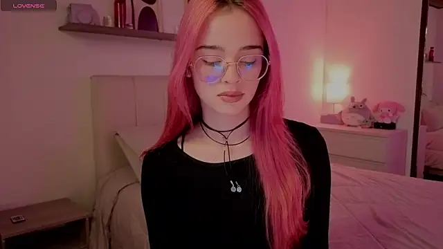 Roxxy mora online show from 12/03/25, 10:19