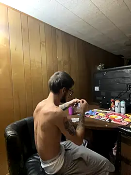 Snapshot of hungkubenski chatting on 10/06/25, 07:06 hungkubenski online show from 10/06/25, 07:06