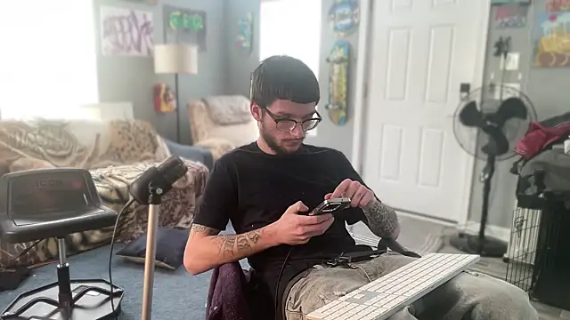 hungkubenski online show from 12/15/25, 07:18