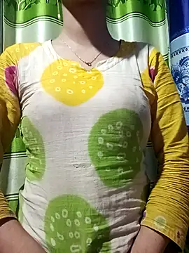 Snapshot of Aruyeshi- chatting on 02/13/25, 04:07 Aruyeshi- online show from 02/13/25, 04:07