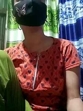 Snapshot of Aruyeshi- chatting on 02/19/25, 03:06 Aruyeshi- online show from 02/19/25, 03:06