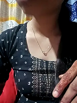 Snapshot of Aruyeshi- chatting on 02/25/25, 12:13 Aruyeshi- online show from 02/25/25, 12:13