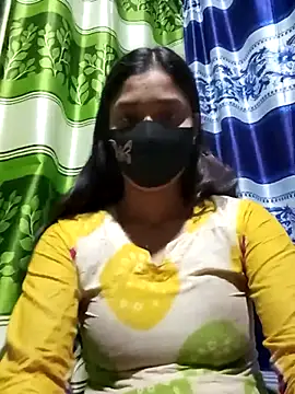 Snapshot of Aruyeshi- chatting on 03/07/25, 04:46 Aruyeshi- online show from 03/07/25, 04:46