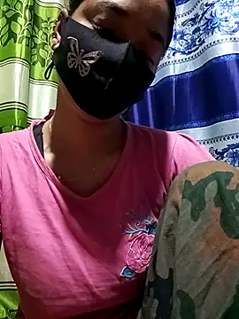 Snapshot of Aruyeshi- chatting on 03/11/25, 11:04 Aruyeshi- online show from 03/11/25, 11:04