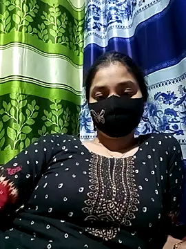 Snapshot of Aruyeshi- chatting on 03/18/25, 09:20 Aruyeshi- online show from 03/18/25, 09:20