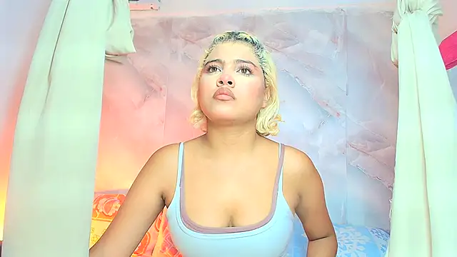 sofiacastillo01 online show from 07/17/26, 02:34