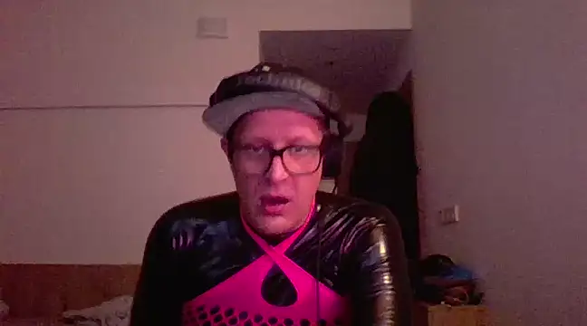 Bigthroaterboy online show from 03/11/25, 06:21