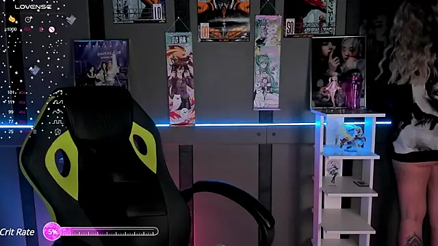 Snapshot of Ellen_Soft chatting on 12/24/24, 05:44 Ellen Soft online show from 12/24/24, 05:44