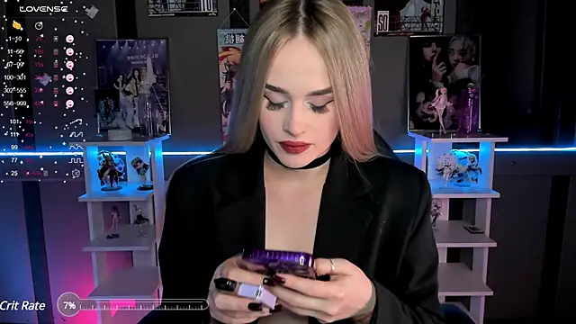 Snapshot of Ellen_Soft chatting on 01/06/25, 06:31 Ellen Soft online show from 01/06/25, 06:31