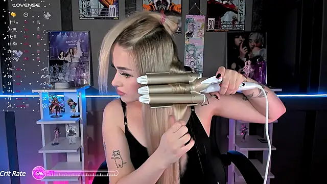 Snapshot of Ellen_Soft chatting on 03/04/25, 04:41 Ellen Soft online show from 03/04/25, 04:41