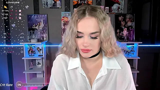 Snapshot of Ellen_Soft chatting on 03/07/25, 08:22 Ellen Soft online show from 03/07/25, 08:22