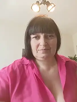 Snapshot of Women-pleasures chatting on 06/25/26, 10:42 Women-pleasures online show from 06/25/26, 10:42