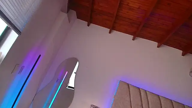 LeahPrada  online show from 02/10/25, 06:03