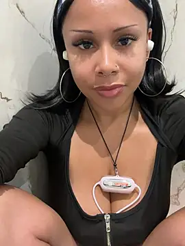 HaileyDiana online show from 05/19/26, 11:49