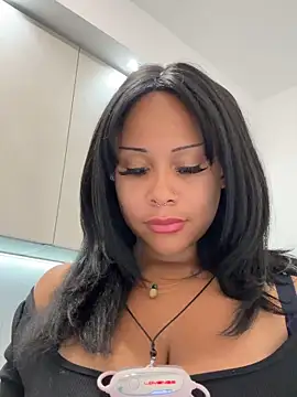 HaileyDiana online show from 05/30/26, 06:16