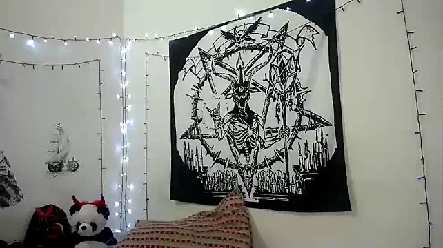 lili peach online show from 01/11/25, 10:40