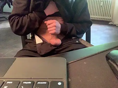KendrickJiz online show from 05/14/26, 03:08