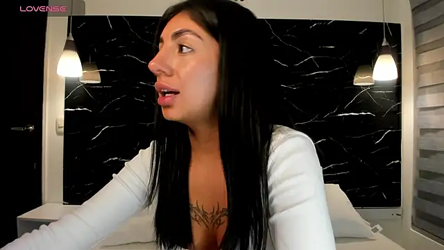 Snapshot of ANTONELLA__ROUSE_ chatting on 03/15/25, 03:29 ANTONELLA ROUSE online show from 03/15/25, 03:29