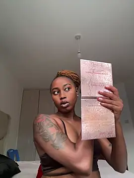 Miss hot candy online show from 02/24/26, 08:34