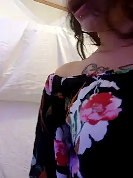 Snapshot of vvictoria_xxx chatting on 03/09/25, 05:00 vvictoria xxx online show from 03/09/25, 05:00