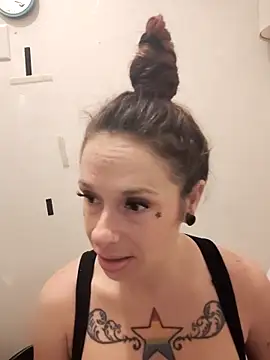 Snapshot of vvictoria_xxx chatting on 09/22/25, 04:14 vvictoria xxx online show from 09/22/25, 04:14