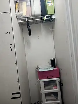 Snapshot of vvictoria_xxx chatting on 10/15/25, 03:17 vvictoria xxx online show from 10/15/25, 03:17