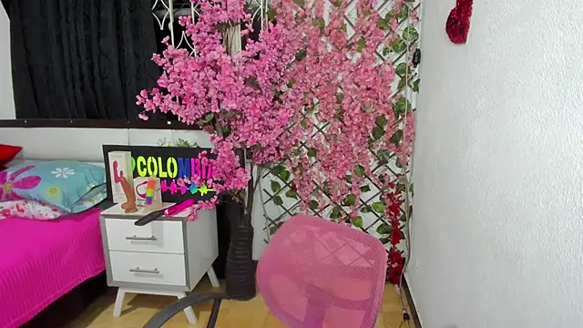 karenmilf 4 online show from 09/14/25, 04:22