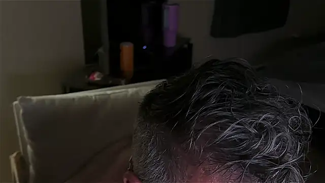 Snapshot of DaddySnowXX chatting on 12/14/24, 11:50 DaddySnowXX online show from 12/14/24, 11:50