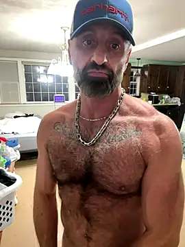 Snapshot of DaddySnowXX chatting on 10/13/25, 09:20 DaddySnowXX online show from 10/13/25, 09:20