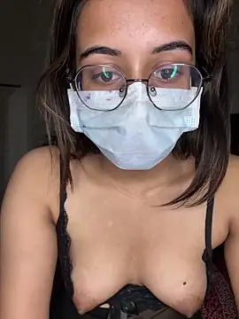 Snapshot of HotIndianCouple__8 chatting on 01/04/25, 01:52 HotIndianCouple 8 online show from 01/04/25, 01:52