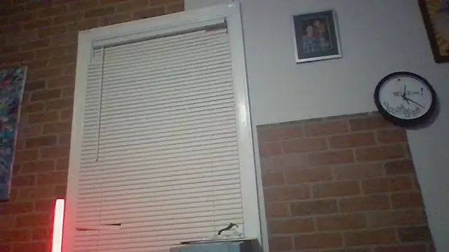 Snapshot of trash4cash chatting on 12/08/24, 11:40 trash4cash online show from 12/08/24, 11:40