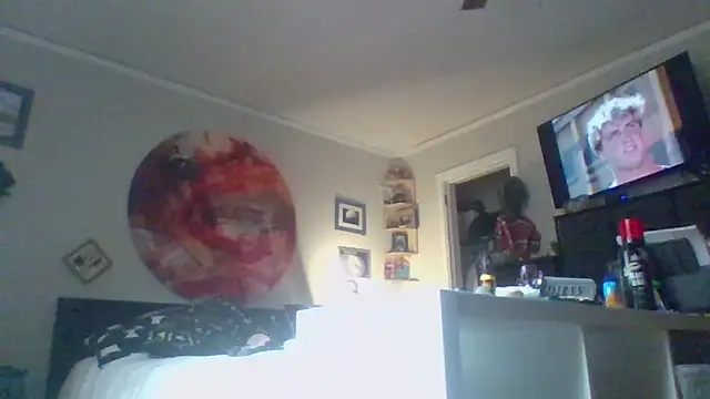 Snapshot of trash4cash chatting on 12/18/24, 06:35 trash4cash online show from 12/18/24, 06:35