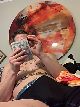 Snapshot of trash4cash chatting on 01/05/25, 06:35 trash4cash online show from 01/05/25, 06:35