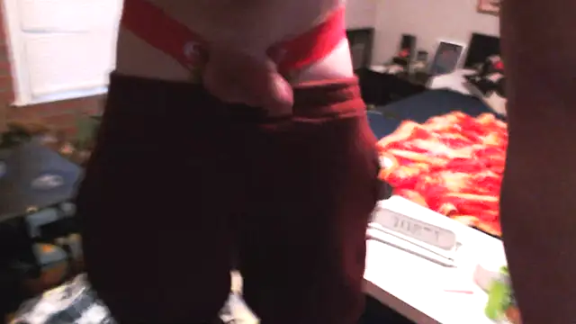 Snapshot of trash4cash chatting on 01/31/25, 11:03 trash4cash online show from 01/31/25, 11:03