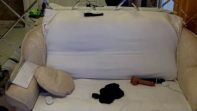 BEST-1 online show from 10/17/25, 12:47