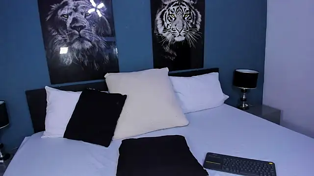 Liana Bernocchi online show from 02/26/25, 08:00