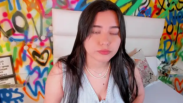 Liana Bernocchi online show from 11/21/25, 08:29