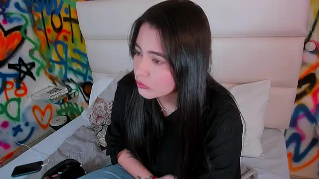 Liana Bernocchi online show from 11/27/25, 08:33