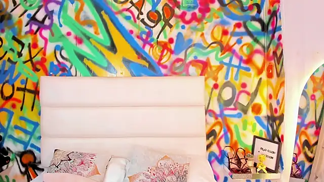 Liana Bernocchi online show from 02/05/26, 08:35